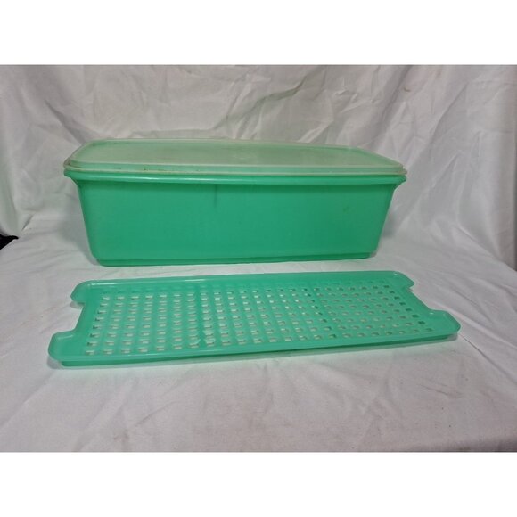 Vintage Green Tupperware Vegetable Bread Keeper 782 784 W/ Lid And Insert - Picture 1 of 8